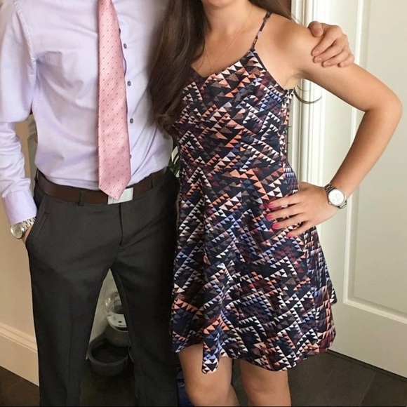 Banana Republic Dress - Geoshape pattern - Picture 2 of 9